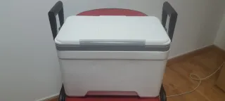 Nevera IGLOO 25 Qt con ruedas