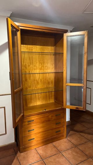 Vitrina madera con cajones