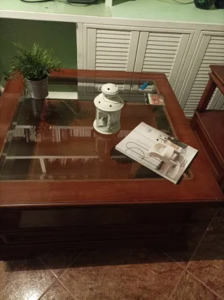Mesa auxiliar madera y cristal salón