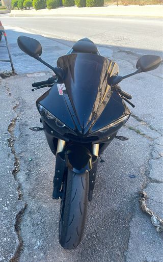 Yamaha R6 Negra - Vendo o Cambio