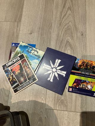 PS4 (PlayStation 4) + 14 Juegos + 2 Mandos