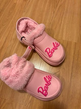 Zapatillas Barbie Casa Rosas Peluche