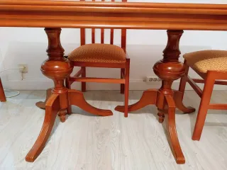 Mesa de madera para comedor con 3 sillas a juego