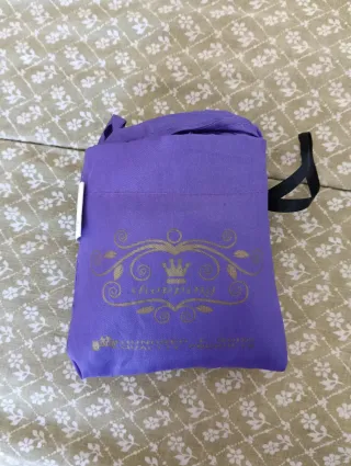 Bolsa plegable con diseño dorado