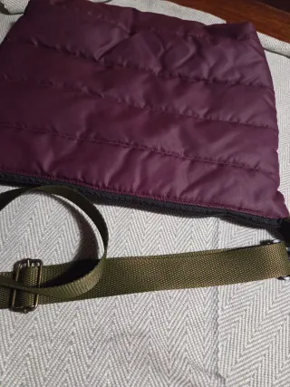 Bolso bandolera acolchado granate