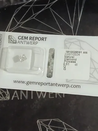 Diamante Princesa 0.51ct Natural