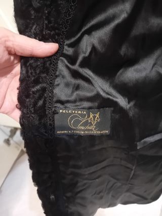 Abrigo corto astracán negro