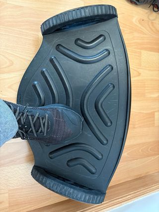 Reposapiés ergonómico negro