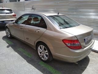 Mercedes-Benz Clase C 220 Avantgarde. Año 2008.