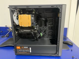 PC Sobremesa Negro y Multicolor