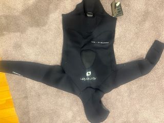 Neopreno buceo sin mangas 7mm ;+ chaqueta  5mm