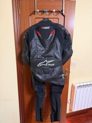 Mono Alpinestars GP Force Chaser Talla 48