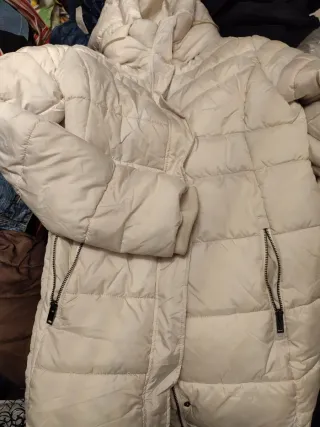 Chaqueta de plumas Pilar Prieto blanca