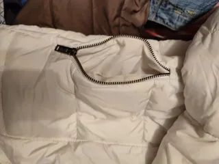 Chaqueta de plumas Pilar Prieto blanca