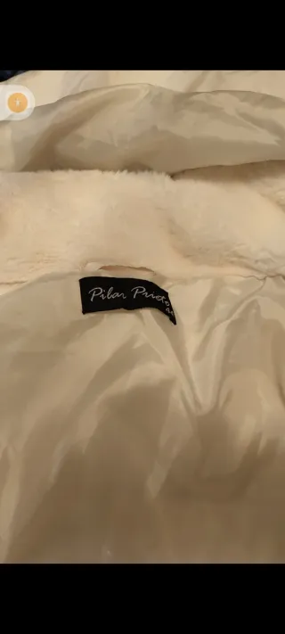 Chaqueta de plumas Pilar Prieto blanca