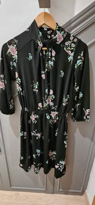 Vestido H&M floral negro talla M