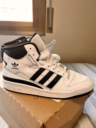 Zapatillas Adidas Forum Mid Blancas y Negras