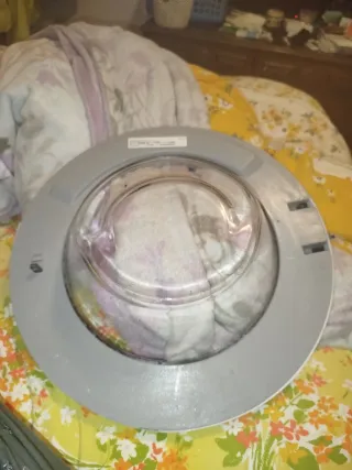 Puerta de lavadora BOSH. balay  wlm68