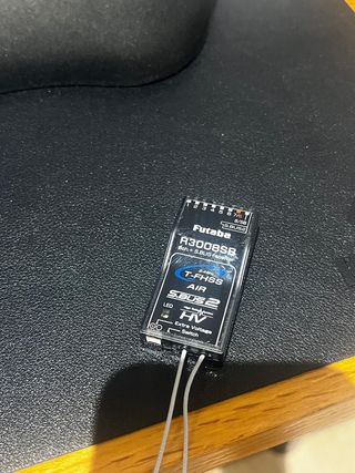 Emisora Futaba 10J 2.4GHz T-FHSS + RX R3008SB