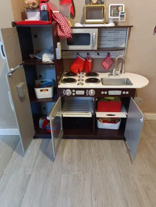 Cocinita de madera para niños