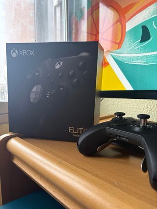 Xbox One S + Mando Elite 2