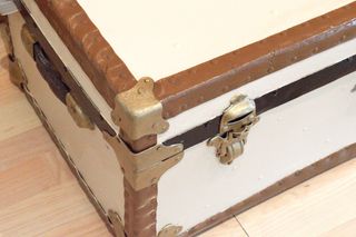 Baúl grande beige y marrón