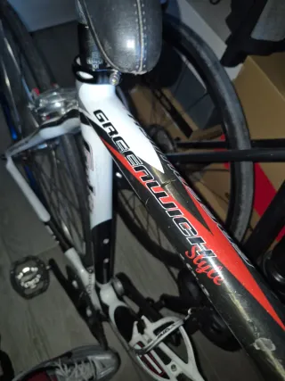 Bicicleta de carretera de carbono Goka