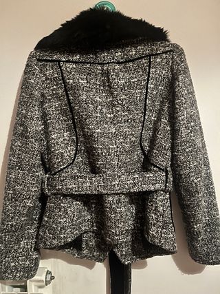Chaqueta elegante gris y negra