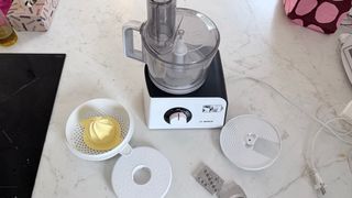 Robot de Cocina Moulinex con accesorios