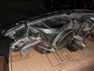 Faro delantero derecho C4