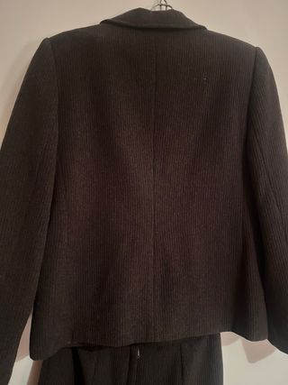 Traje chaqueta y pantalón marrón