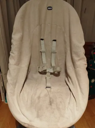 Chicco Baby Hug Air 4 en 1 + kit comida.