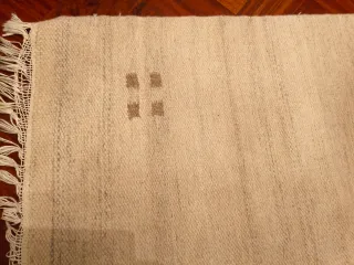 Alfombra grande beige y marrón