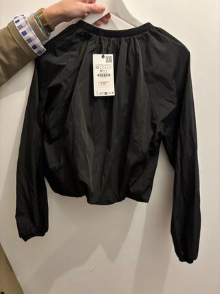 Blusa Zara Talla XS Nueva con etiquetas