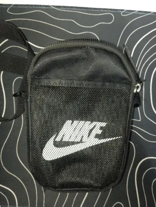 Riñonera Nike Negra