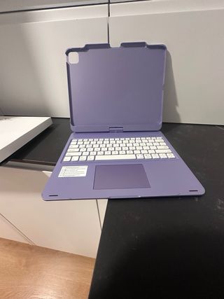 Teclado con funda para iPad 12.9” / 13” | Trackpad