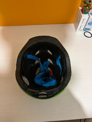 Casco infantil verde