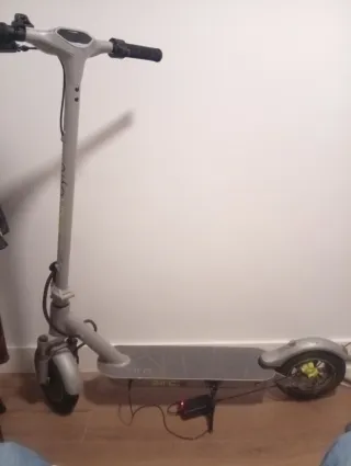 Patinete Eléctrico Gris