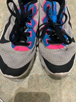 Zapatillas Nike Grises y Rosas