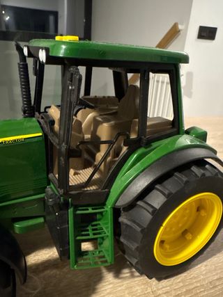 Tractor John Deere 7R Bruder