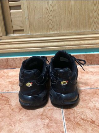 Nike tn negras