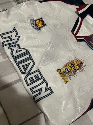 Camiseta Iron Maiden West Ham - Nueva - Talla M