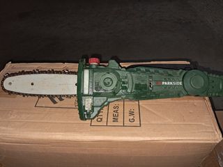 Motosierra Parkside con lanzadora