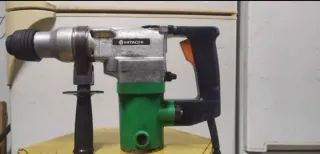 Taladro percutor Hitachi