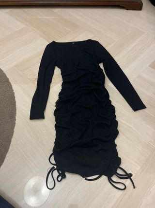 Vestito nero curve attillato con rouches