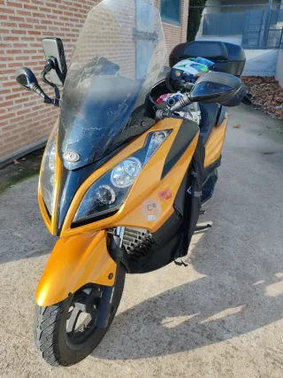 Kymco Super Dink 300 2017  Etiqueta tipo C