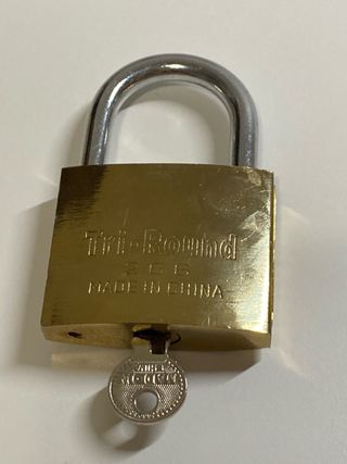 Candado Tri-Round + 2 llaves