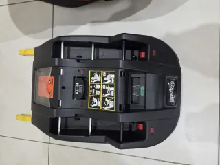 Seggiolino auto Peg Perego con base Isofix