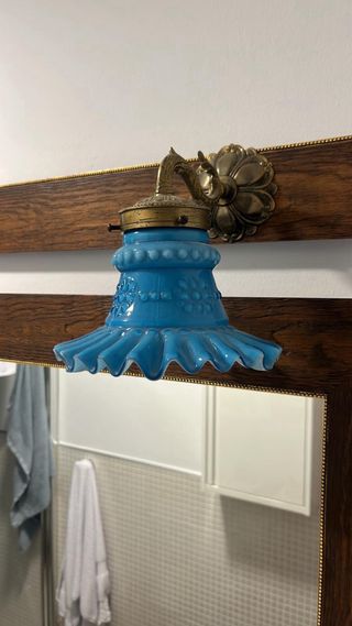 Lámpara de bronce y latón