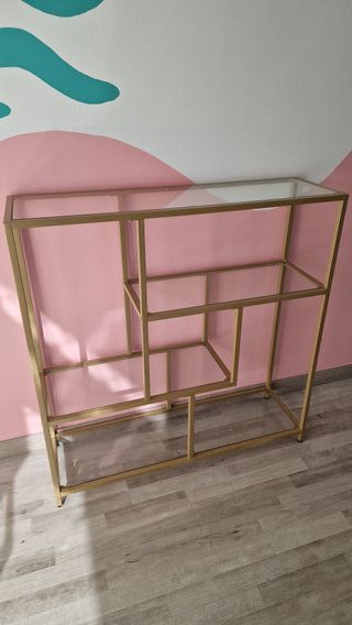 Estantería cristal dorada diseño moderno
